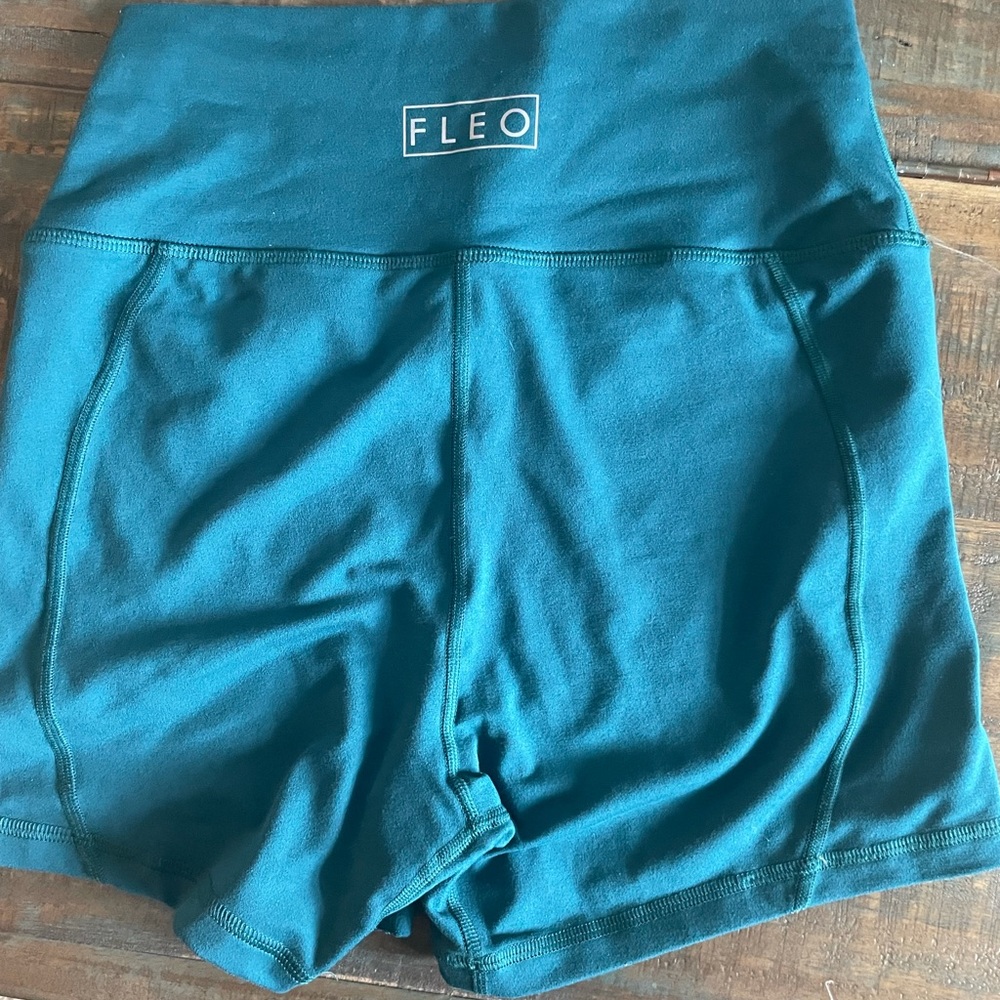 Fleo High Rise Contour shorts